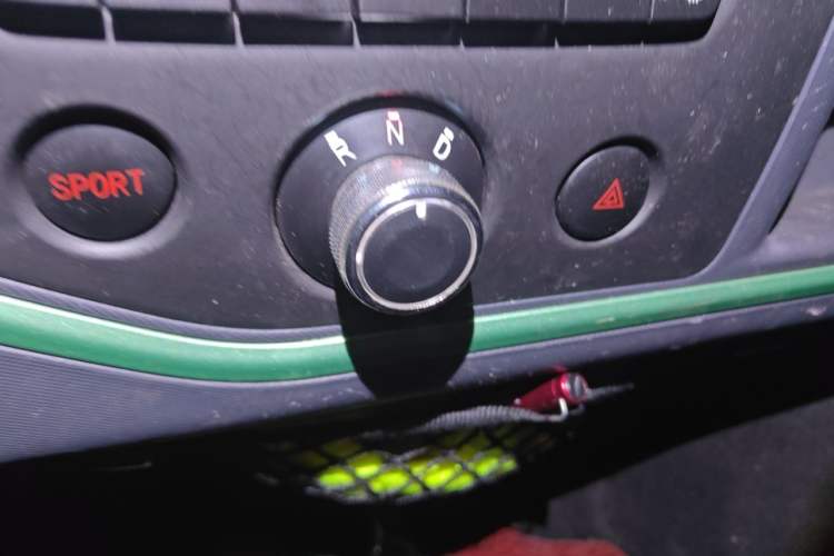 Used Chengshi 01 2022 Wealth Edition + 3.3KW Single-Row Enclosed Cargo Van Single-Seater Dual Batteries Gear Lever