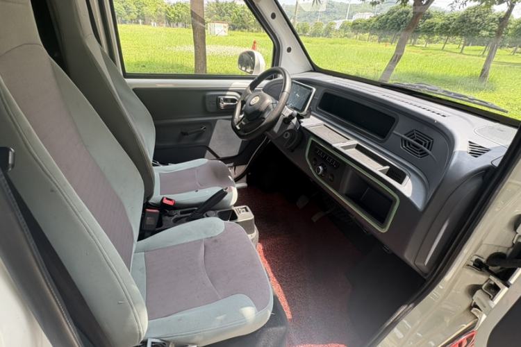 Used Chengshi 01 2022 Wealth Edition + 3.3KW Single-Row Enclosed Cargo Van Single-Seater Dual Batteries Interior 2