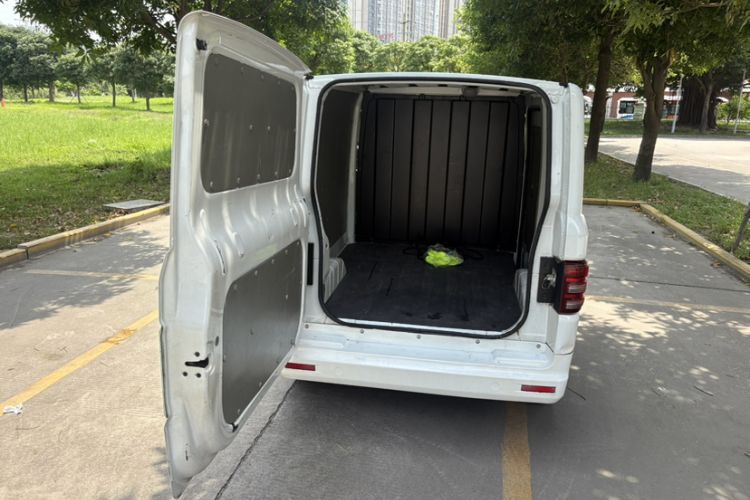 Used Chengshi 01 2022 Wealth Edition + 3.3KW Single-Row Enclosed Cargo Van Single-Seater Dual Batteries Interior 4