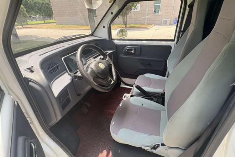 Used Chengshi 01 2022 Wealth Edition + 3.3KW Single-Row Enclosed Cargo Van Single-Seater Dual Batteries Interior 8