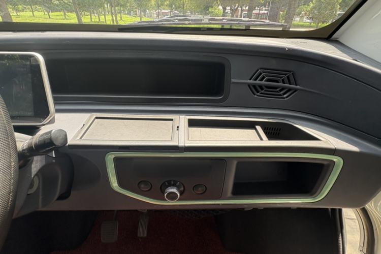 Used Chengshi 01 2022 Wealth Edition + 3.3KW Single-Row Enclosed Cargo Van Single-Seater Dual Batteries Interior 9