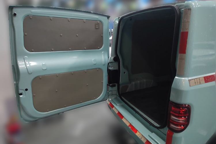 Used Chengshi 01 2023 Light Edition 1.5kW Charging Single-Row Closed-Body 2-Seater Cargo Van Trunk