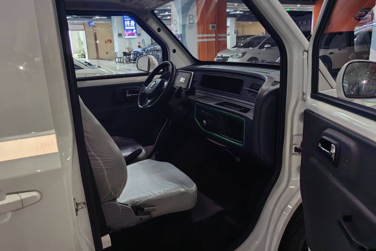 Used Chengshi 01 2023 Light Edition 1.5kW Charging Single-Row Closed-Body 2-Seater Cargo Van Interior 7