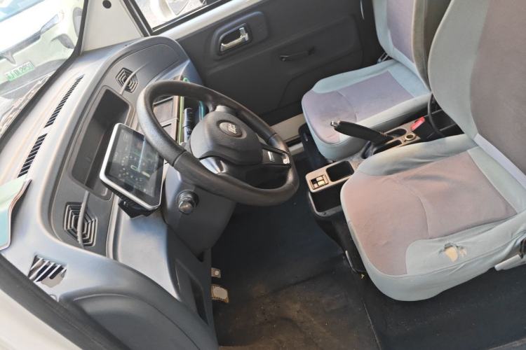 Used Chengshi 01 2023 Shuxiang Edition 3.3KW Charging Single-Row Closed Cargo Van with 2 Seats Left Front Seat
