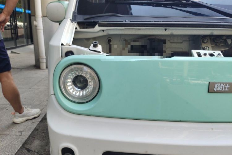 Used Chengshi 01  Right Front Headlight