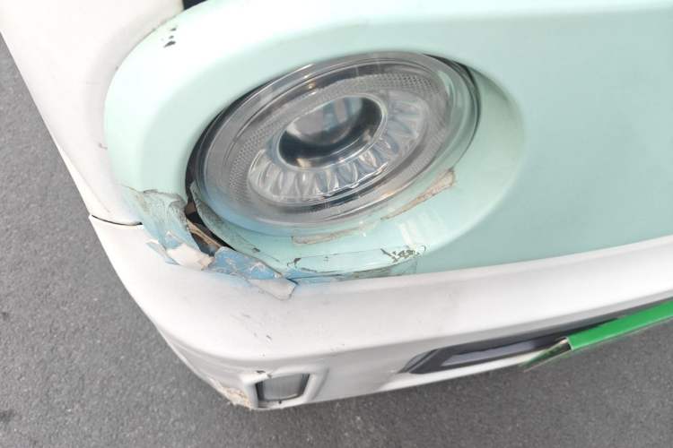 Used Chengshi 01 2023 Shuxiang Edition 3.3KW Charging Single-Row Closed Cargo Van with 2 Seats Right Front Headlight