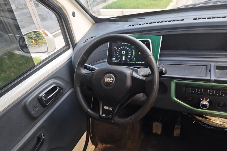 Used Chengshi 01 2023 Shuxiang Edition 3.3KW Charging Single-Row Closed Cargo Van with 2 Seats Steering Wheel