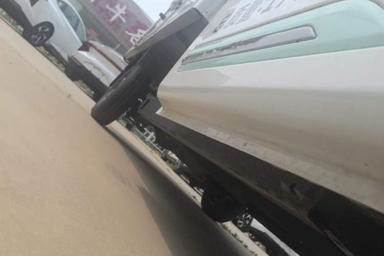 Used Chengshi X2 2022 Wealth Edition Single-Row Box-Type Transport Vehicle Right Side Sill