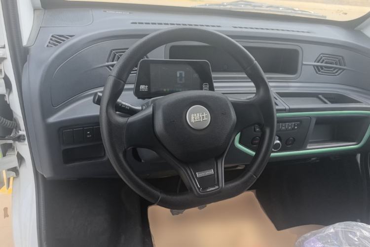 Used Chengshi X2 2022 Wealth Edition Single-Row Box-Type Transport Vehicle Steering Wheel