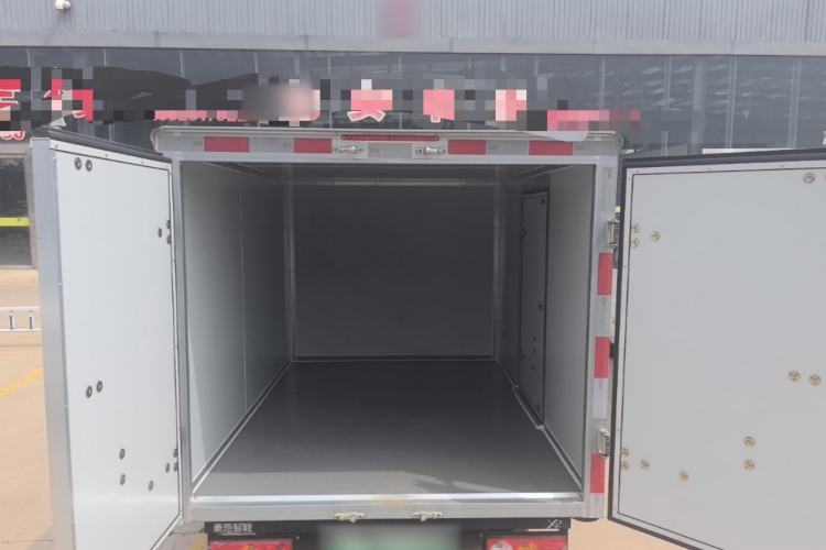 Used Chengshi X2 2022 Wealth Edition Single-Row Box-Type Transport Vehicle Trunk