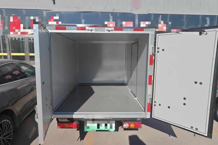 Used Chengshi X2 2022 Wealth Edition Single-Row Box-Type Transport Vehicle Trunk