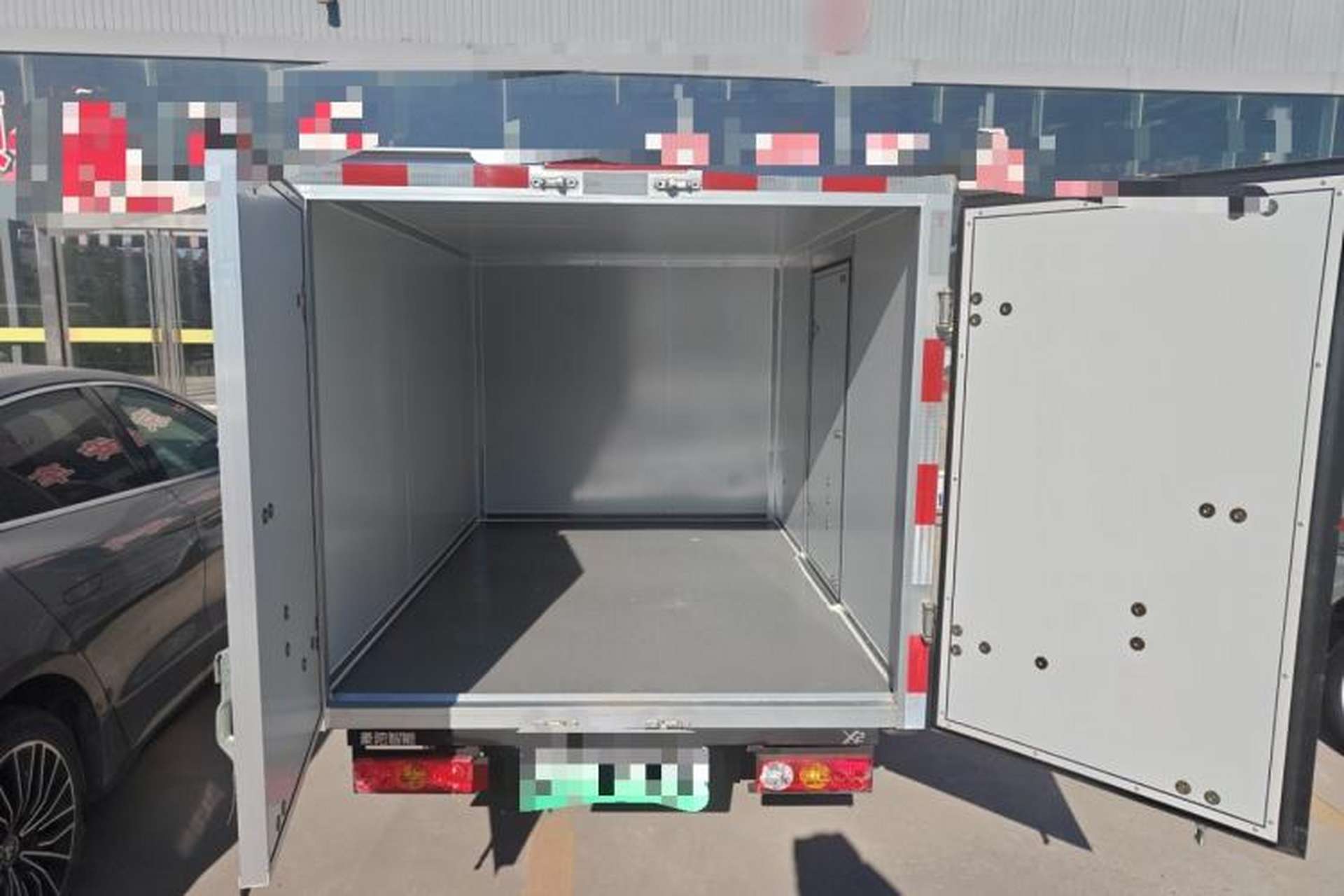 Used Chengshi X2 2022 Wealth Edition Single-Row Box-Type Transport Vehicle Trunk