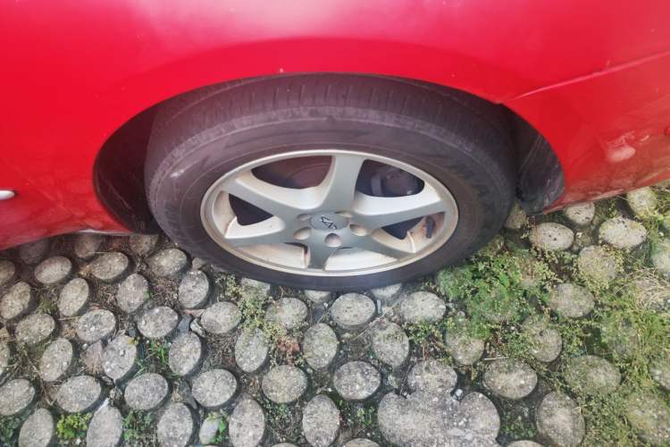 Used Chery A3 2008 Sedan 1.6L Manual Standard Model Right Front Wheel Hub