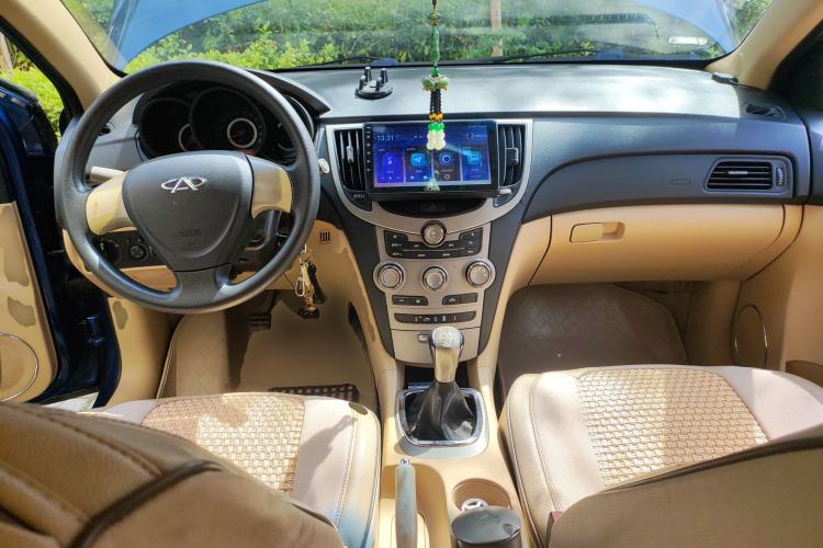 Used Chery A3 2010 Facelifted Hatchback 1.6L Manual – Ambition Trim Center Console