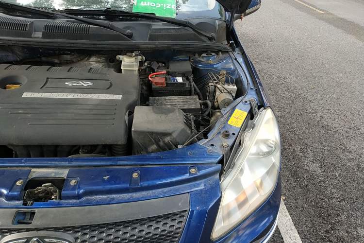Used Chery A3 2010 Restyled Sedan 1.6L Manual – Entry-Level Trim Engine Bay Left