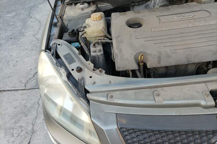 Used Chery A3 2010 Restyled Sedan 1.6L Manual – Entry-Level Trim Engine Bay Right