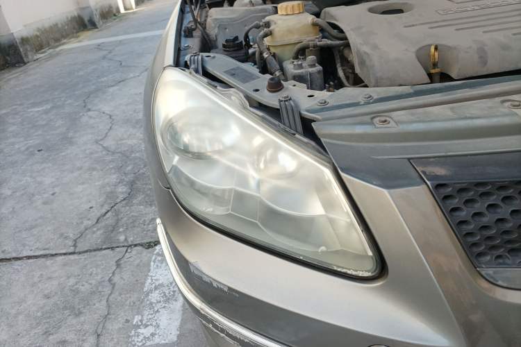 Used Chery A3 2010 Restyled Sedan 1.6L Manual – Entry-Level Trim Right Front Headlight