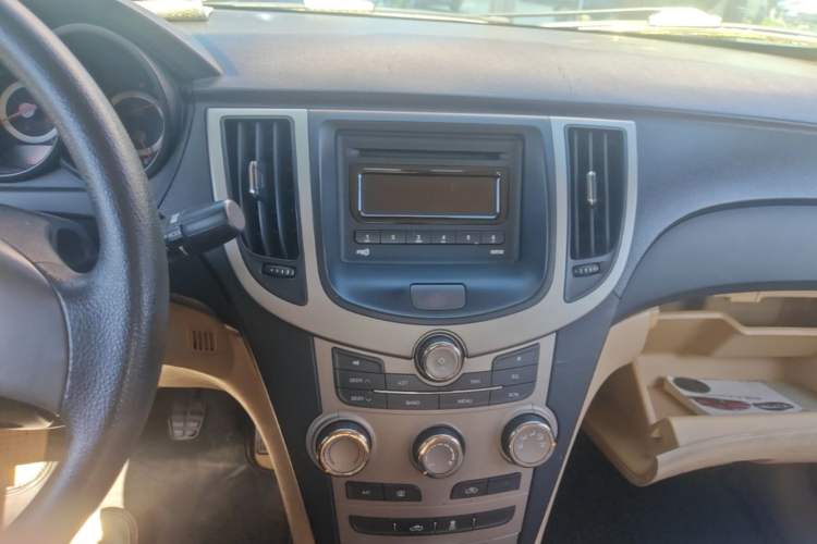 Used Chery A3 2010 Restyled Sedan 1.6L Manual – Entry-Level Trim Audio And AC Panel