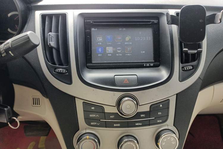 Used Chery A3 2010 Facelifted Hatchback 1.8L Automatic – Ambition Trim Audio And AC Panel