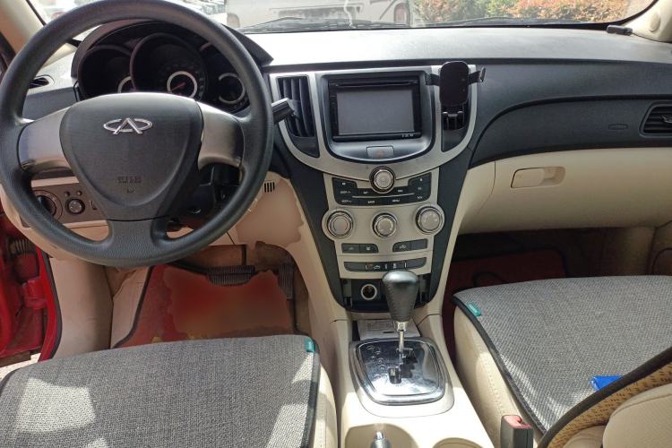 Used Chery A3 2010 Facelifted Hatchback 1.8L Automatic – Ambition Trim Center Console