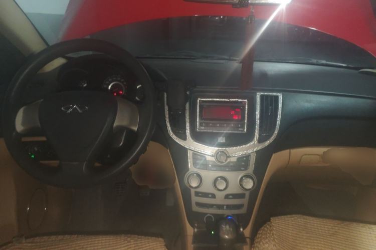 Used Chery A3 2010 Facelifted Hatchback 1.6L Manual – Ambition Trim Center Console