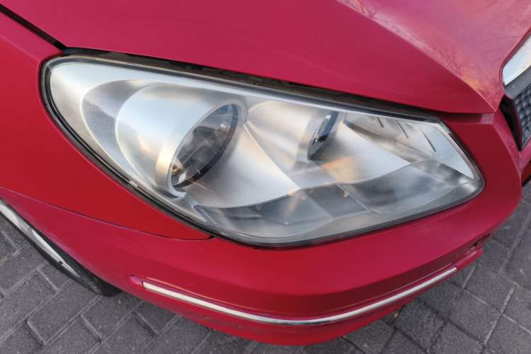 Used Chery A3 2010 Hatchback 1.6L Manual Entry-Level Model Right Front Headlight