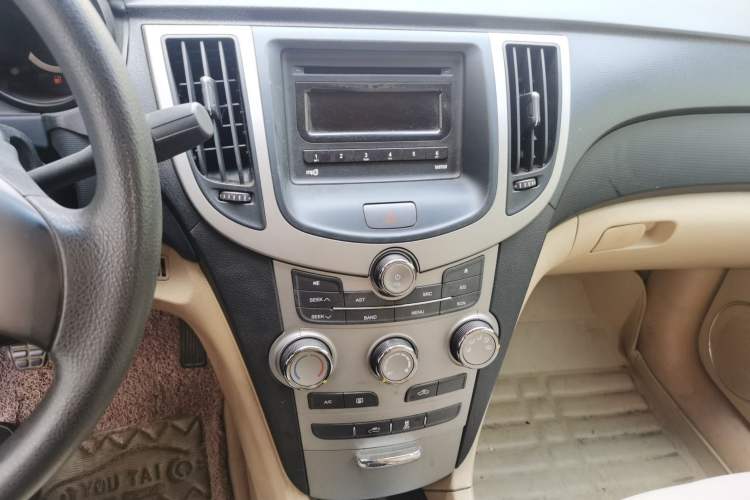 Used Chery A3 2010 Facelifted Hatchback 1.6L Manual – Ambition Trim Audio And AC Panel