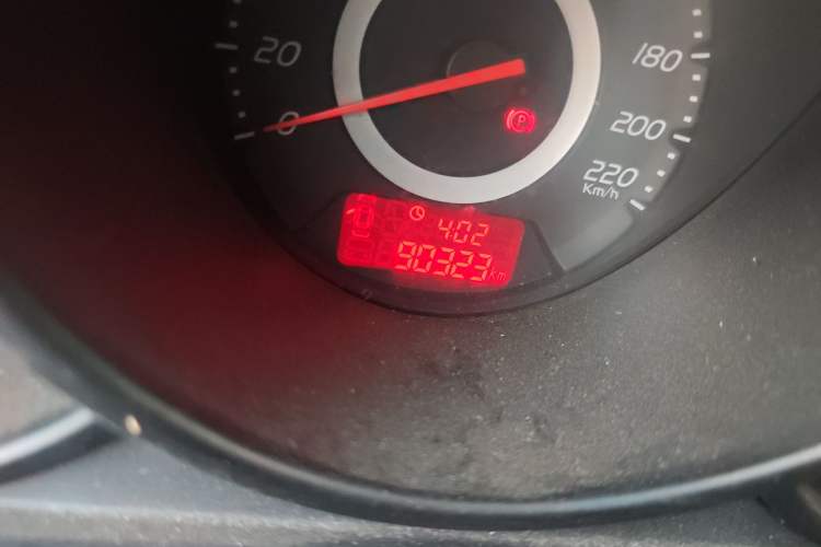 Used Chery A3 2010 Sedan 1.6L Manual Entry-Level Model Odometer Close Up