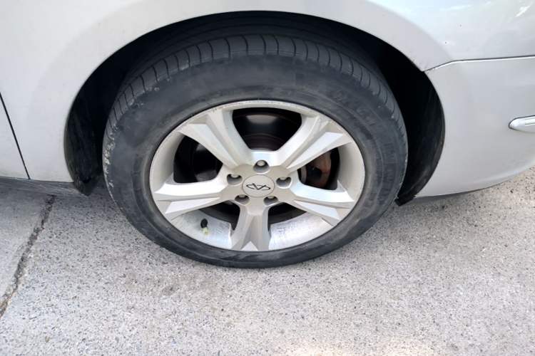 Used Chery A3 2010 Facelifted Hatchback 1.6L Manual – Ambition Trim Right Front Wheel Hub