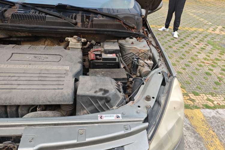 Used Chery A3 2010 Restyled Sedan 1.6L Manual – Entry-Level Trim Engine Bay Left