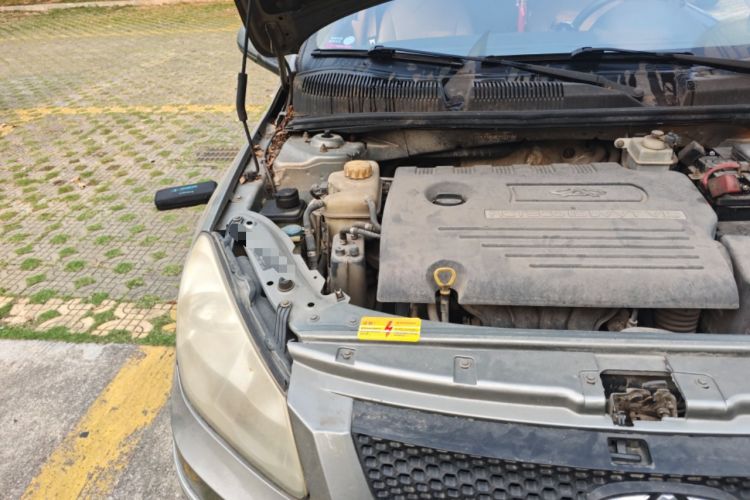 Used Chery A3 2010 Restyled Sedan 1.6L Manual – Entry-Level Trim Engine Bay Right