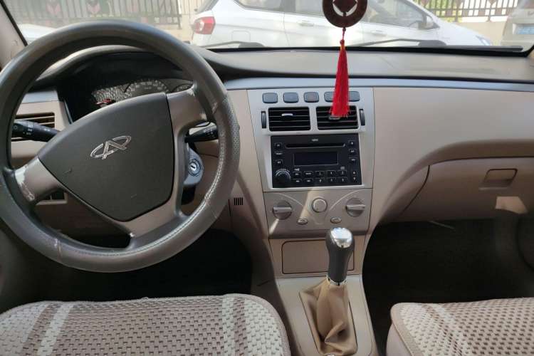 Used Chery A5 2009 1.5L Elite Edition Center Console