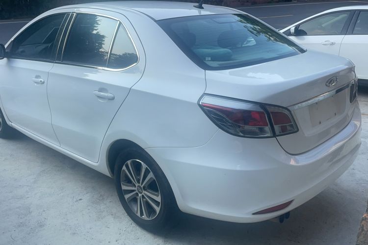 Used Chery Arrizo 3 2015 1.5L Manual High-End Version Exterior 4