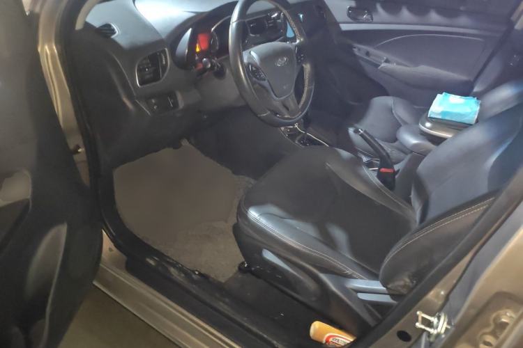 Used Chery Arrizo 3 2015 1.5L Automatic "Gouxuan" Edition Driver Seat