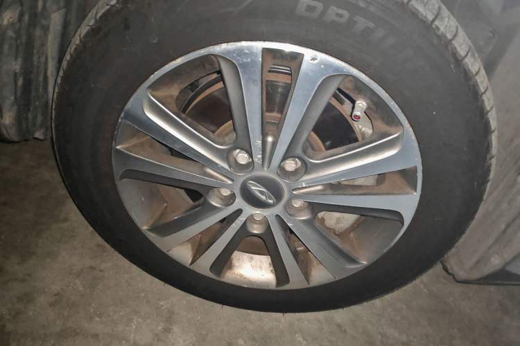 Used Chery Arrizo 3 2015 1.5L Automatic "Gouxuan" Edition Right Front Wheel Hub