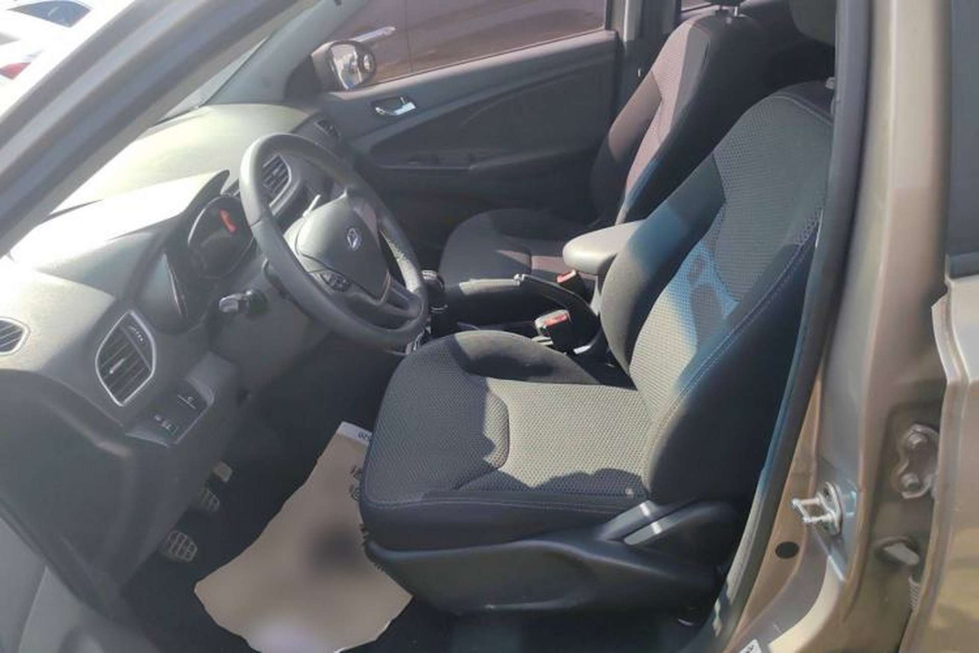 Used Chery Arrizo 3 2015 1.5L Manual High-End Version Left Front Seat