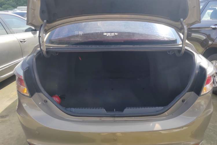 Used Chery Arrizo 3 2015 1.5L Manual High-End Version Trunk