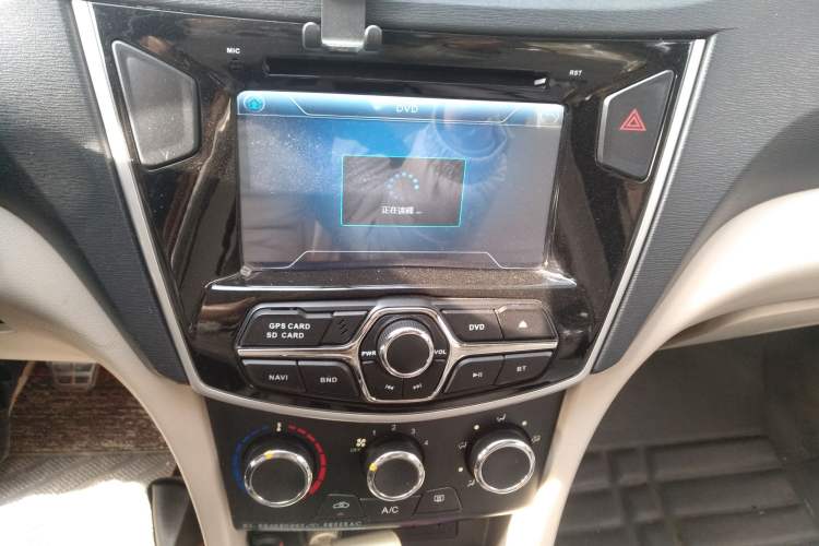 Used Chery Arrizo 3 2015 1.5L Manual High-End Version Audio And AC Panel