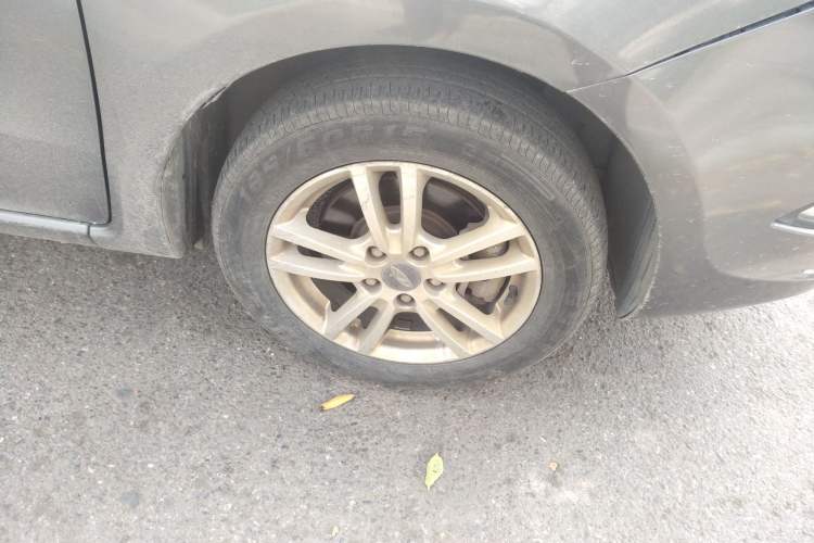 Used Chery Arrizo 3 2015 1.5L Manual High-End Version Right Front Wheel Hub