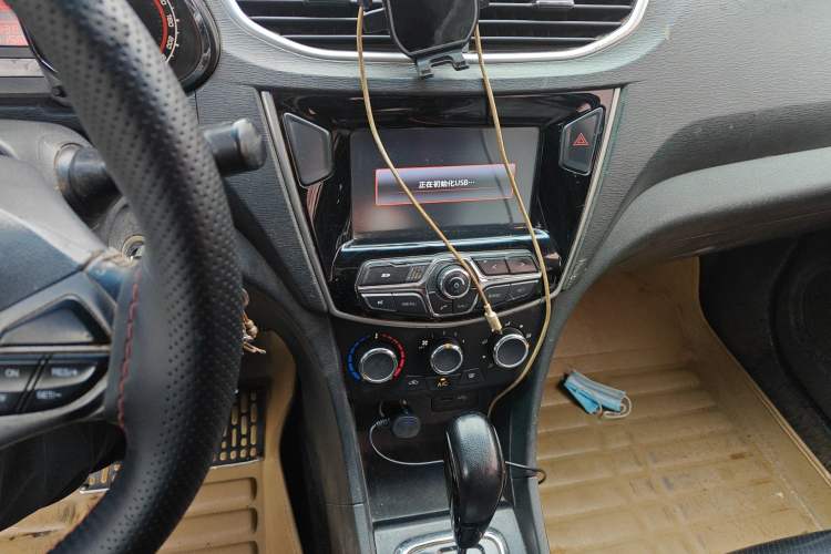 Used Chery Arrizo 3 2015 1.5L Automatic "Gouxuan" Edition Audio And AC Panel