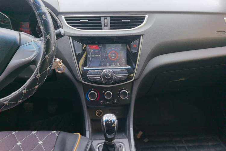 Used Chery Arrizo 3 2015 1.5L Manual - Stylish Edition Audio And AC Panel