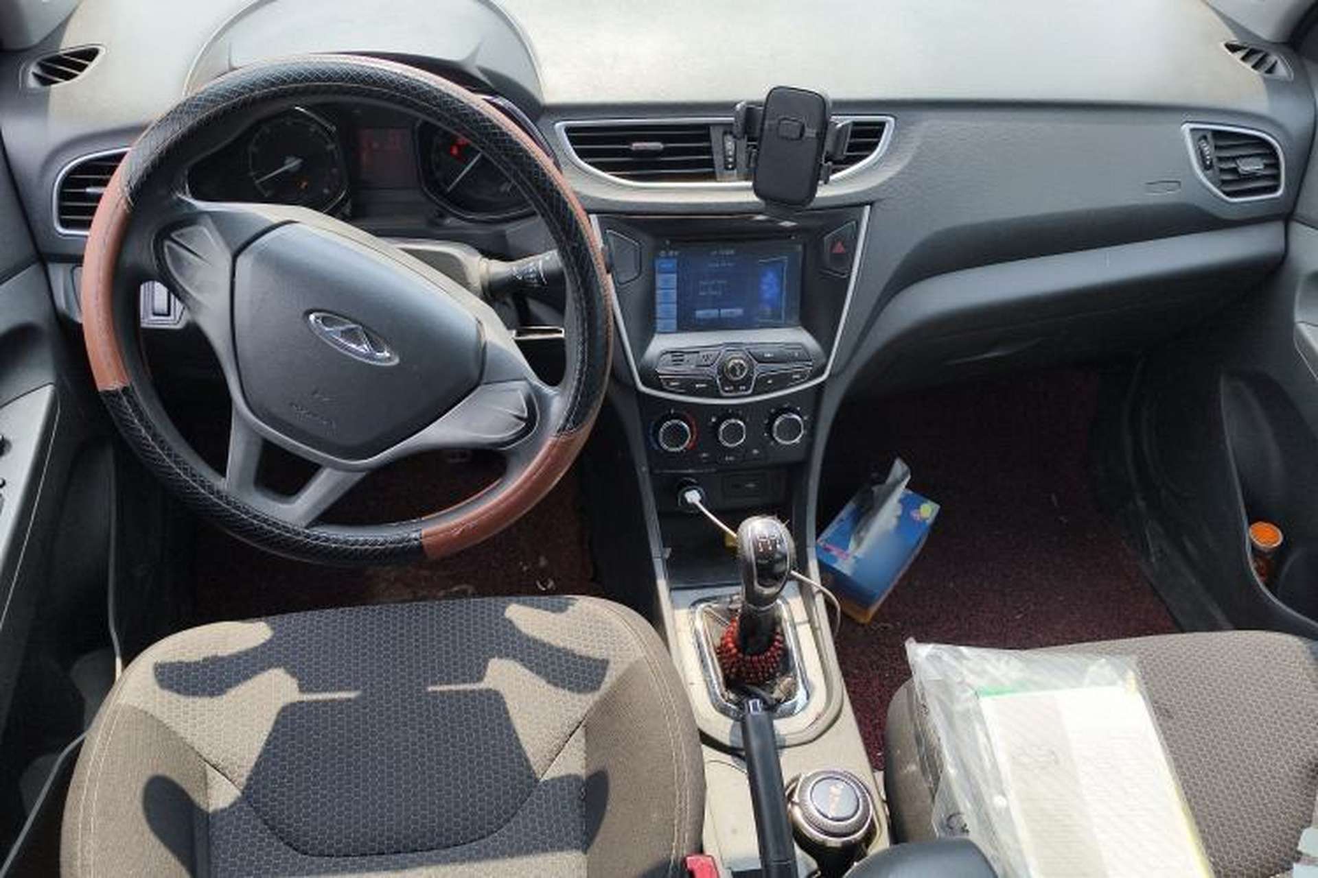 Used Chery Arrizo 3 2015 1.5L Manual Genuine Version Center Console