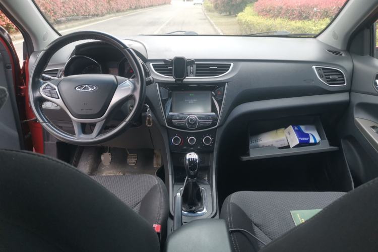 Used Chery Arrizo 3 2015 1.5L Manual High-End Version Center Console