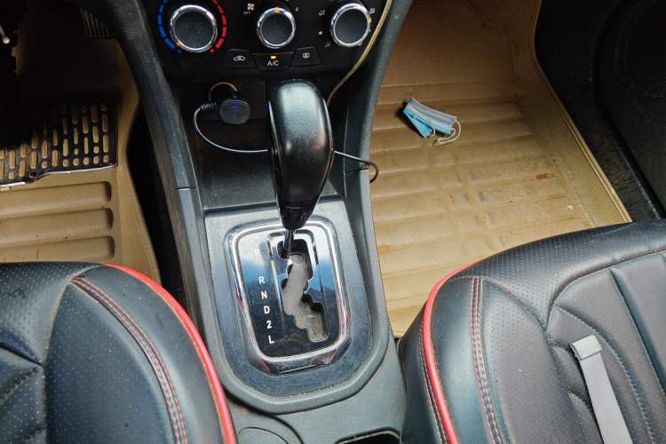 Used Chery Arrizo 3 2015 1.5L Automatic "Gouxuan" Edition Gear Lever