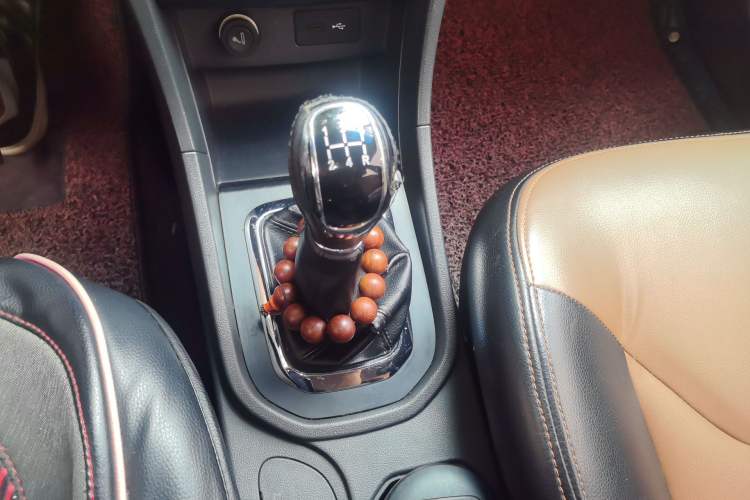 Used Chery Arrizo 3 2015 1.5L Manual Genuine Version Gear Lever
