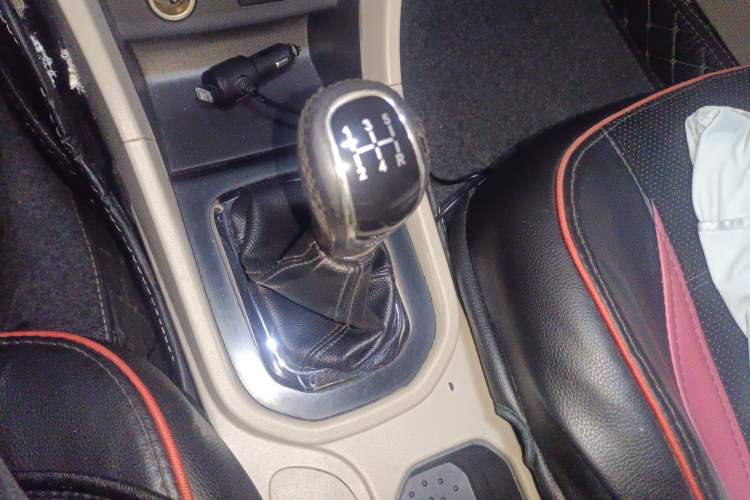 Used Chery Arrizo 3 2015 1.5L Manual High-End Version Gear Lever