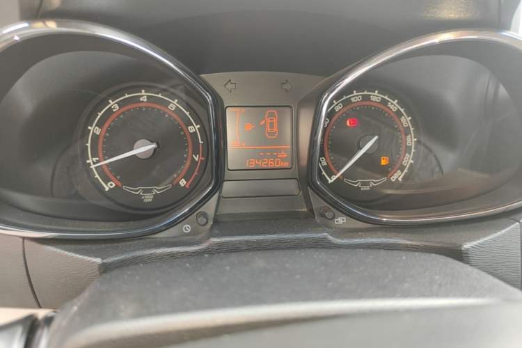 Used Chery Arrizo 3 2015 1.5L Manual Genuine Version Odometer Close Up