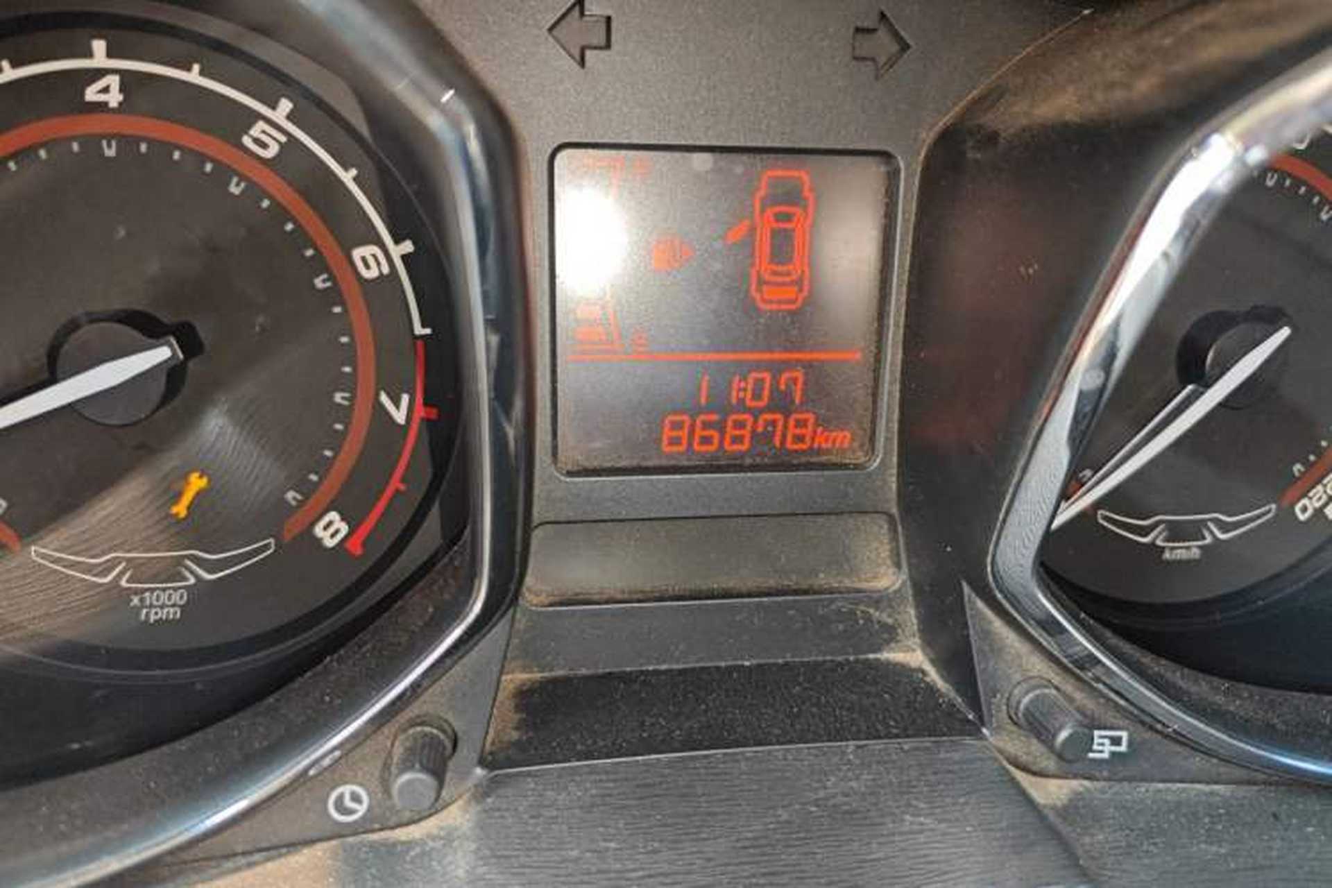Used Chery Arrizo 3 2015 1.5L Manual - Powerful Version Odometer Close Up