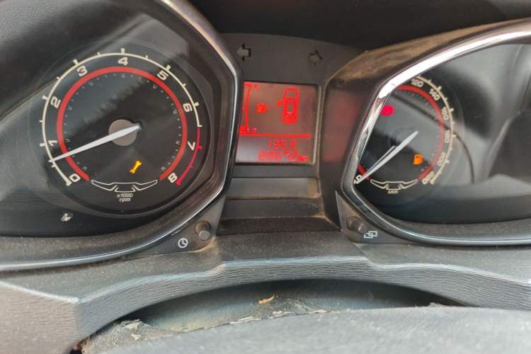Used Chery Arrizo 3 2015 1.5L Manual - Powerful Version Odometer Close Up