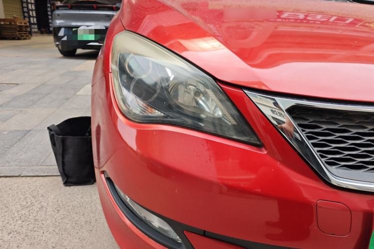 Used Chery Arrizo 3 2015 1.5L Manual - Powerful Version Right Front Headlight